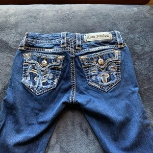 ❌SOLD❌ Rock Revival distressed skinny jeans